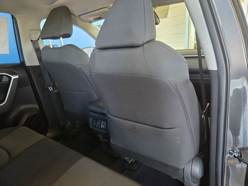 Used 2025 Toyota RAV4 XLE AWD/4WD image 25