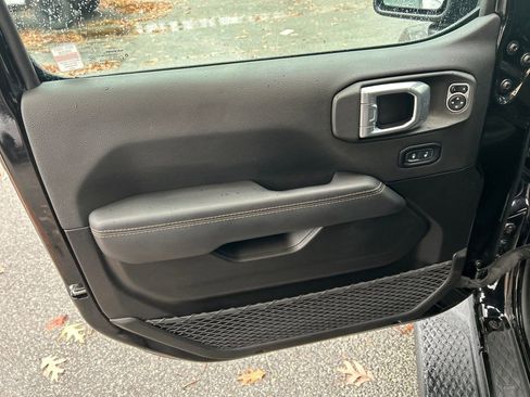 Used 2023 Jeep Gladiator Overland image 13