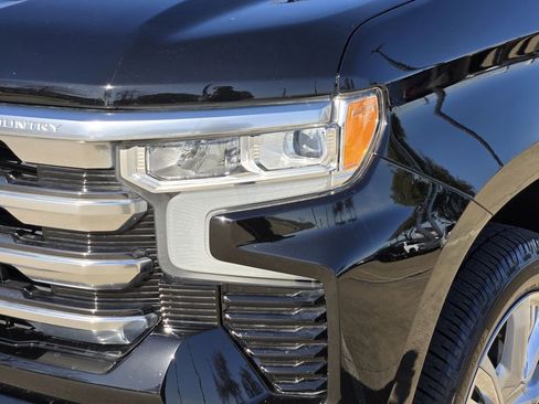 Used 2024 Chevrolet Silverado 1500 High Country w/ High Country Premium Package image 9
