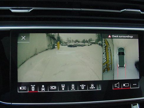 Used 2021 Audi Q7 3.0T Premium Plus w/ Premium Plus Package image 23