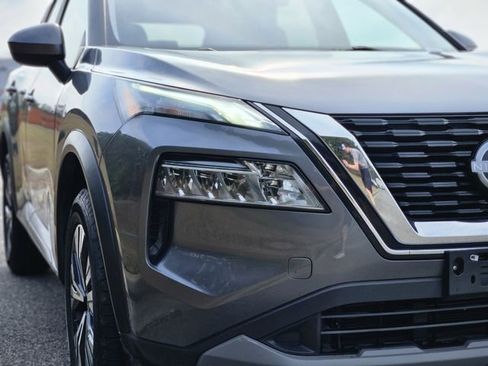 Certified 2023 Nissan Rogue SV image 9