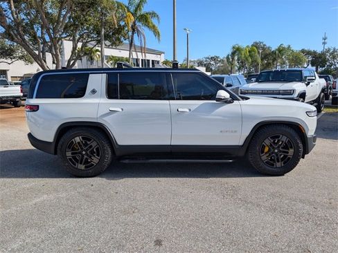 Used 2023 Rivian R1S Adventure image 5