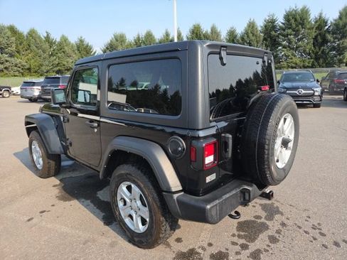 Used 2021 Jeep Wrangler Sport AWD/4WD image 12