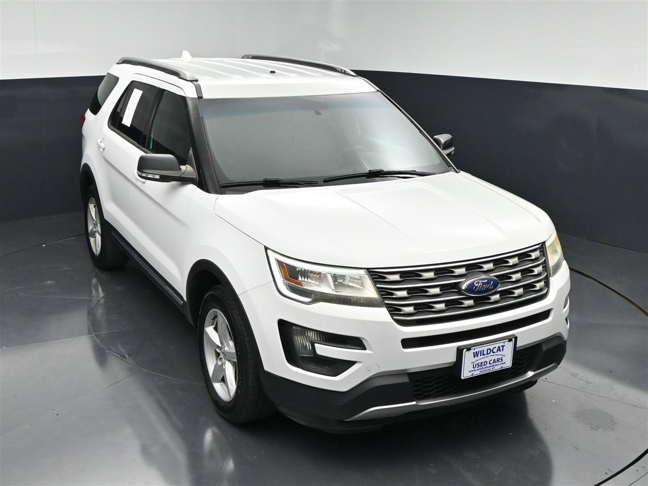 Used 2016 Ford Explorer XLT AWD/4WD image 22