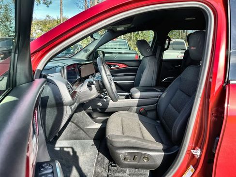 Certified 2024 Chevrolet Traverse Z71 w/ Enhanced Driving Package image 19