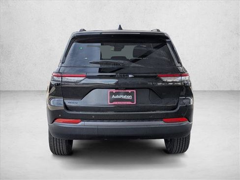 New 2026 Jeep Grand Cherokee Altitude image 7