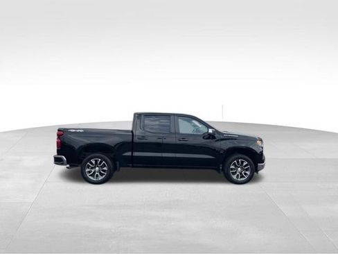 Used 2022 Chevrolet Silverado 1500 LT AWD/4WD image 6