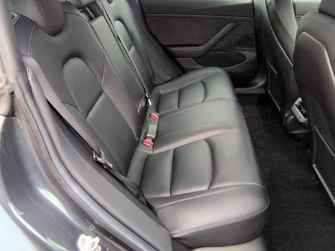 Used 2019 Tesla Model 3 Standard Range Plus image 21