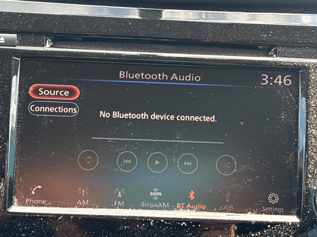 Used 2018 Nissan Rogue SV FWD image 24