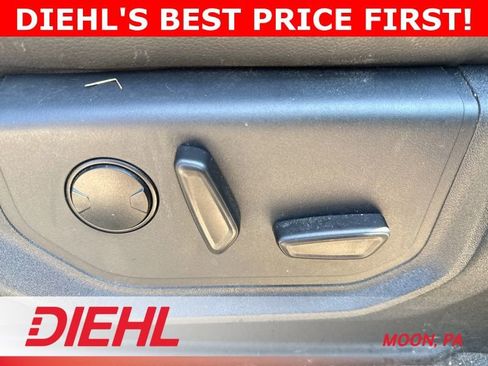 Used 2022 Ford F350 Lariat w/ Lariat Value Package AWD/4WD image 16
