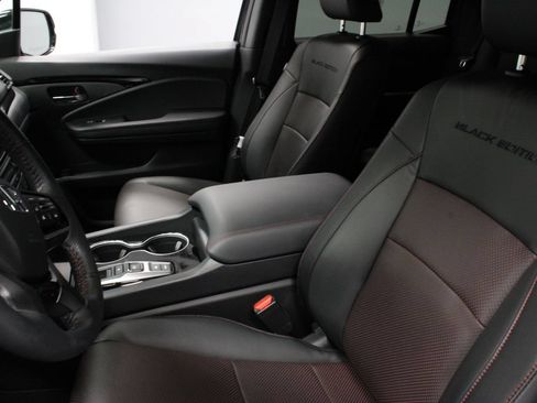 Used 2025 Honda Ridgeline Black Edition image 20