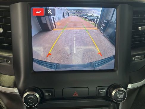 Used 2022 RAM 1500 Big Horn AWD/4WD image 16
