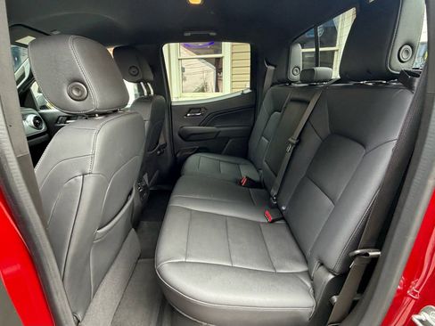 Used 2024 Chevrolet Colorado LT w/ LT Convenience Package III RWD image 10