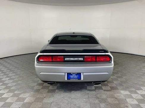 Used 2009 Dodge Challenger SRT8 w/ SRT Option Group II RWD image 13