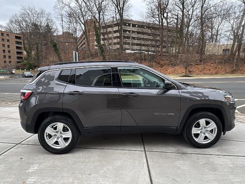 Certified 2022 Jeep Compass Latitude w/ Sun and Sound Group image 6