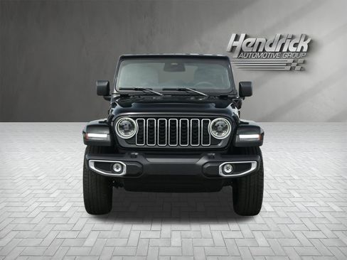 Used 2025 Jeep Wrangler Unlimited Sahara AWD/4WD image 3
