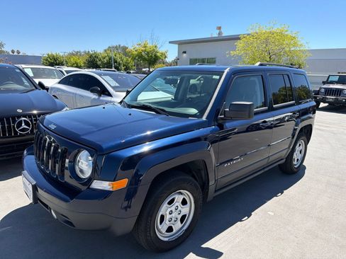 Used 2015 Jeep Patriot Sport w/ Power Value Group FWD image 1