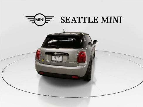 Certified 2024 MINI Cooper SE image 10