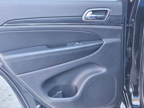 Used 2020 Jeep Grand Cherokee Limited X image 22