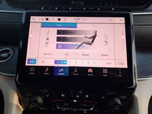 New 2025 Jeep Grand Cherokee L Limited image 4