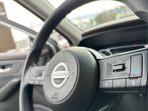 Used 2021 Nissan Rogue SV image 12