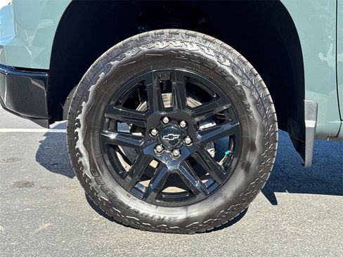 Used 2025 Chevrolet Silverado 1500 LT Trail Boss w/ LT Trail Boss Premium Package image 6