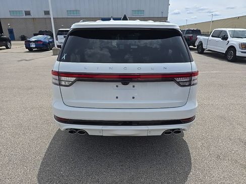 Used 2025 Lincoln Aviator Reserve w/ Luxury Package AWD/4WD image 5