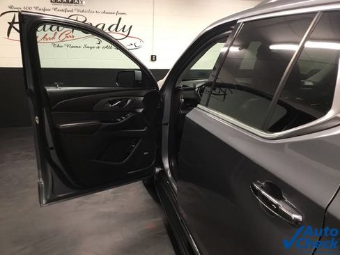 Used 2020 Chevrolet Traverse Premier w/ LPO, 'HIT The Road' Package AWD/4WD image 21