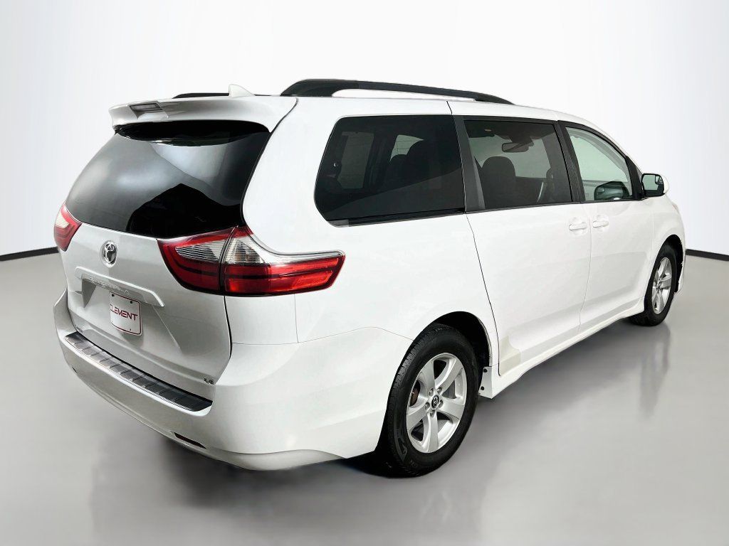 Used 2020 Toyota Sienna LE FWD image 7