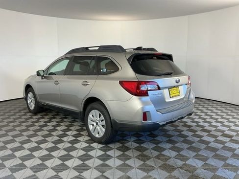 Used 2016 Subaru Outback 2.5i Premium AWD/4WD image 7