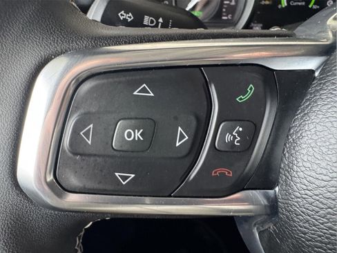 Used 2025 Jeep Wrangler Unlimited Sahara AWD/4WD image 13