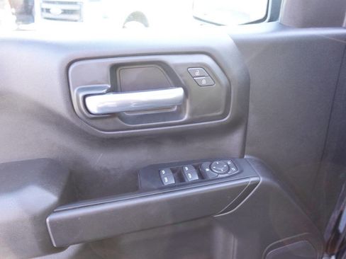 Used 2023 Chevrolet Silverado 1500 Custom image 15