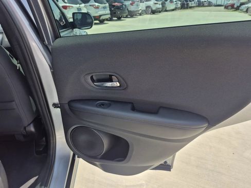 Used 2019 Honda HR-V Sport image 17
