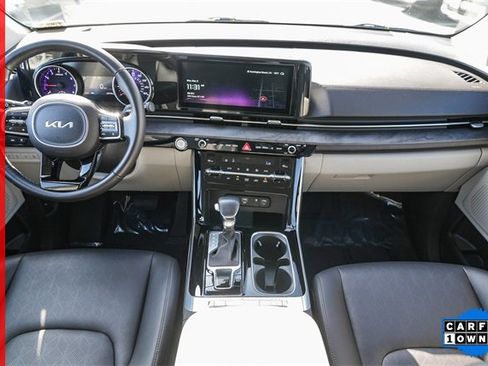 Certified 2024 Kia Carnival EX image 13