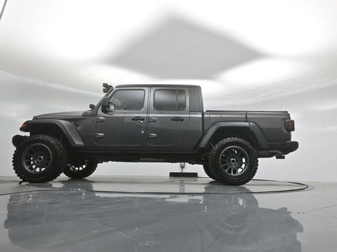 Used 2023 Jeep Gladiator Sport AWD/4WD image 7