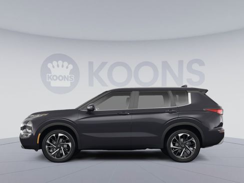 Used 2022 Mitsubishi Outlander SE AWD/4WD image 2
