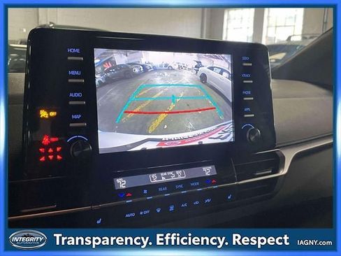 Used 2023 Toyota Sienna XLE FWD image 30