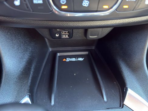 Certified 2023 Chevrolet Traverse Premier w/ Redline Edition image 20