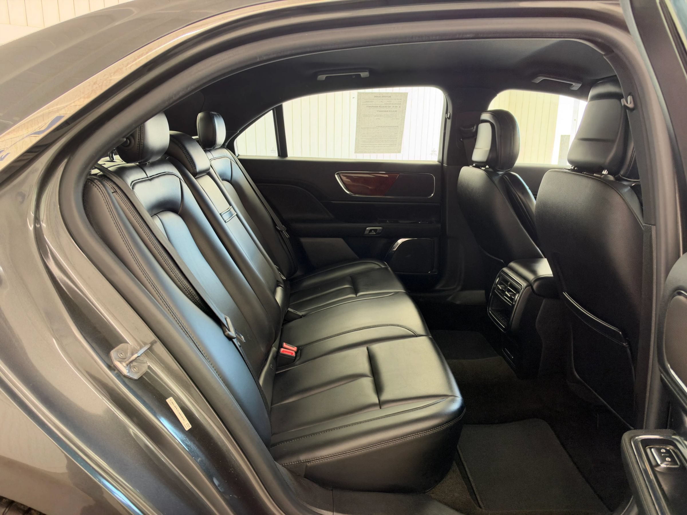 Used 2020 Lincoln Continental FWD image 11