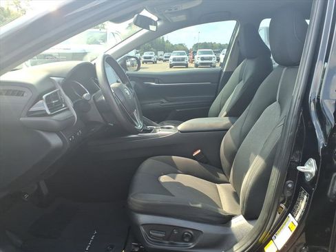 Used 2021 Toyota Camry LE w/ Carpet Mat Package (TMS) image 18