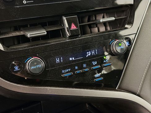 Used 2023 Toyota Camry LE image 24