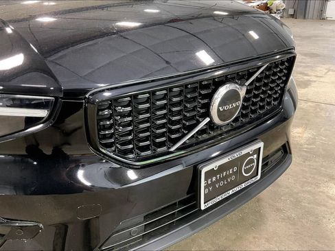 Certified 2023 Volvo XC40 B5 Plus w/ Climate Package AWD/4WD image 32