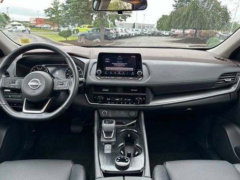 Certified 2023 Nissan Rogue SV w/ SV Premium B Package AWD/4WD image 16