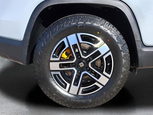 Used 2023 Rivian R1T Adventure image 22