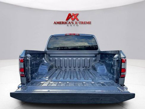 Used 2023 Nissan Frontier SV w/ Technology Package image 5