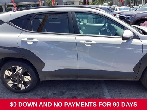 Used 2025 Hyundai Kona SEL FWD image 4