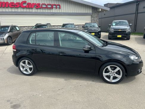 Used 2014 Volkswagen Golf TDI FWD image 2