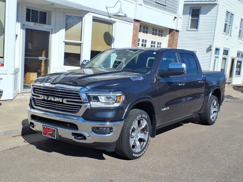 Used 2021 RAM 1500 Laramie AWD/4WD image 2