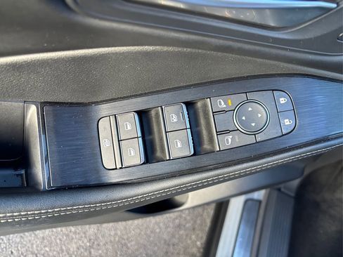 Used 2023 Nissan Rogue SL w/ SL Premium Package image 38