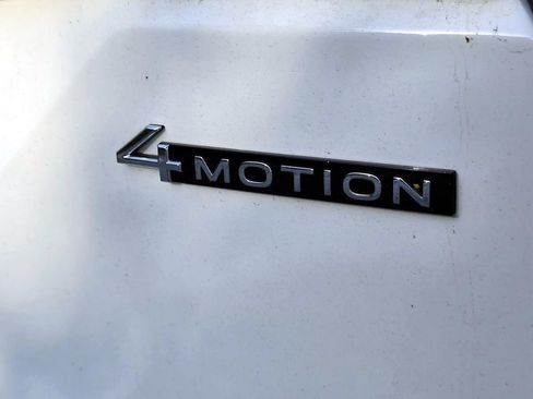 Used 2024 Volkswagen Atlas SE AWD/4WD image 7
